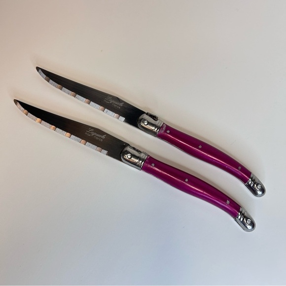 Set 2 Vtg Laguiole Steak Knives Bee Emblem  Inox France Pink Handle Read - Picture 11 of 12